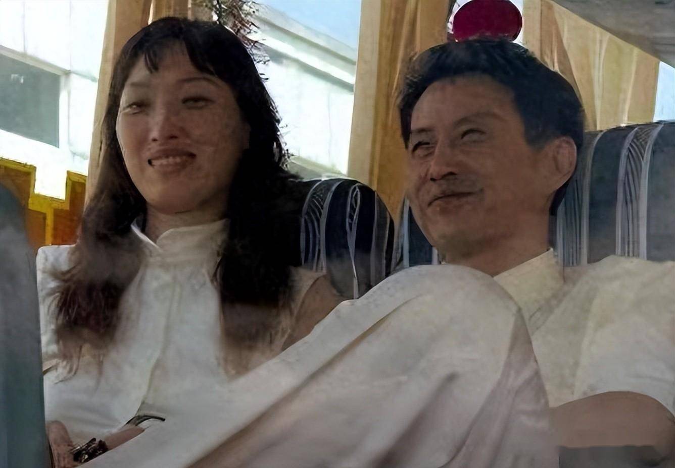女排老帅陈忠和现状:与小12岁女学生结婚,现退休带妻子回归家庭