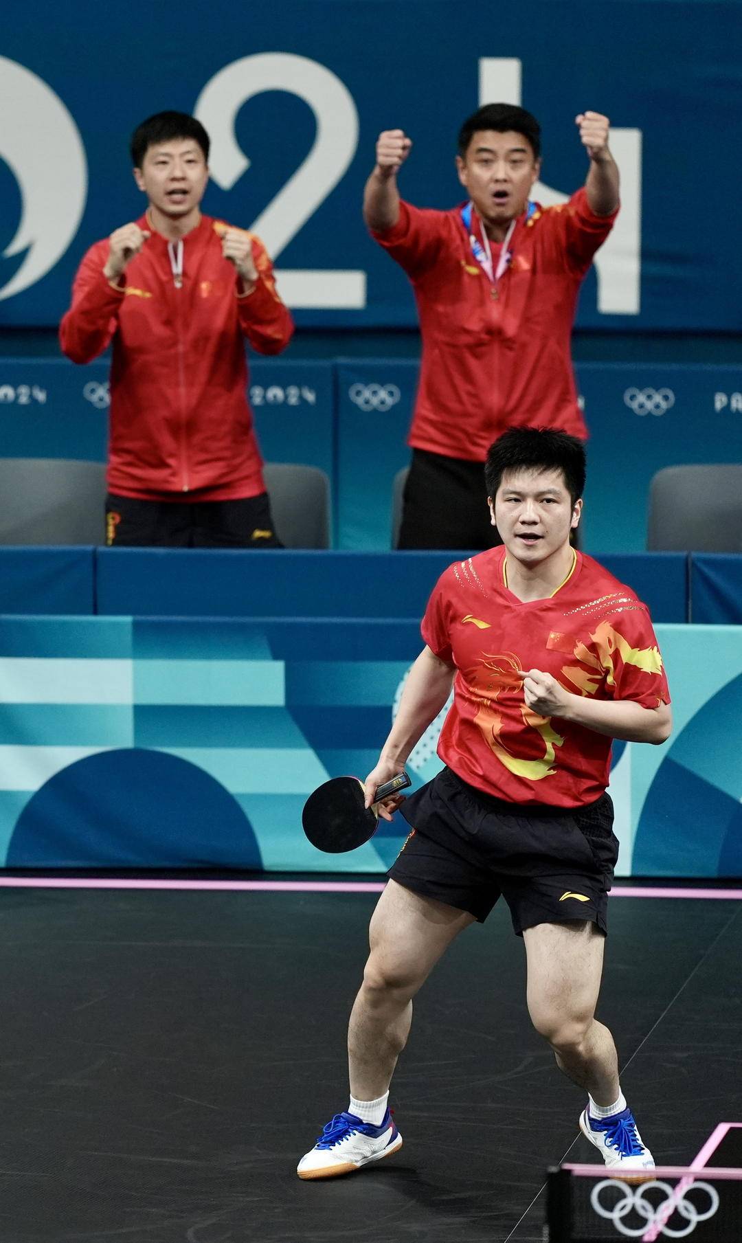 国乒男团奥运五连冠！从“鞍山小马”到乒坛传奇，马龙已集齐6枚奥运金牌