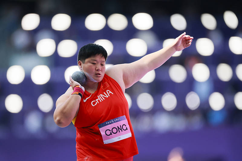 战况|巩立姣预赛遇挑战 携宋佳媛晋级