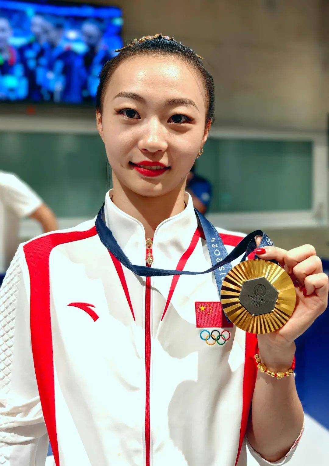 南体运动员郝婷携手队友夺得巴黎奥运会艺术体操集体全能金牌