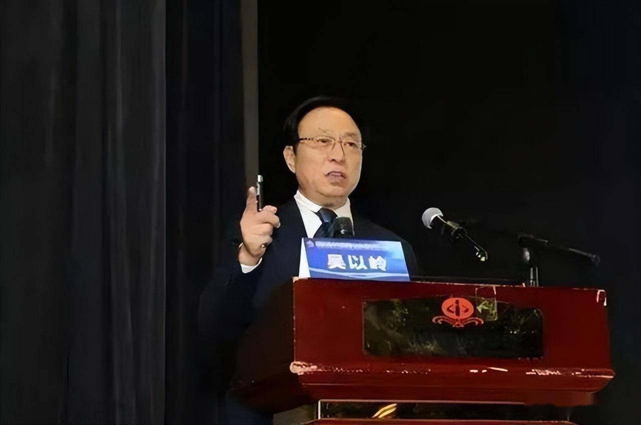 5亿,干出市值200亿公司,却多年不改8元诊费_吴以岭_医学_医生