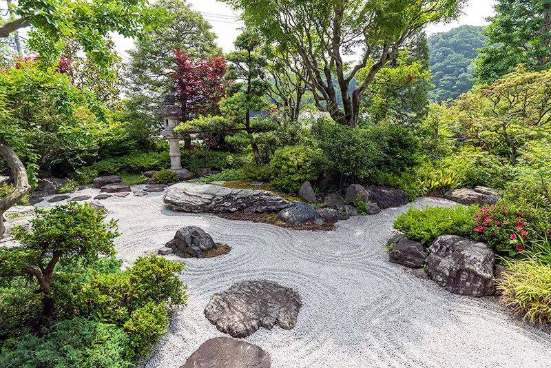 73日本京都·高尾駒木野庭園比如下面这处景观 日式园林在植物造景