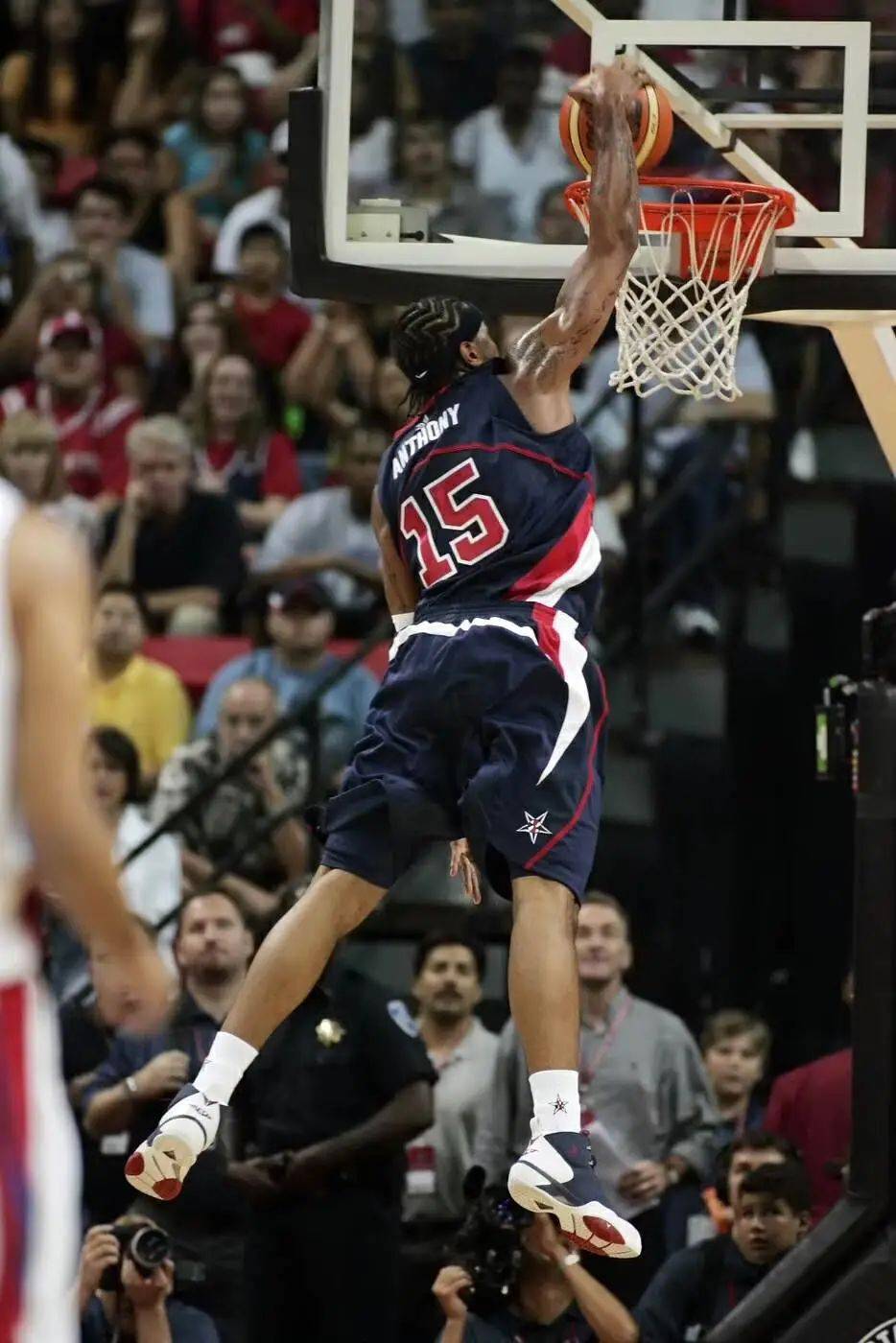 穿上这双鞋,统治一个时代……_安东尼_jordan_melo