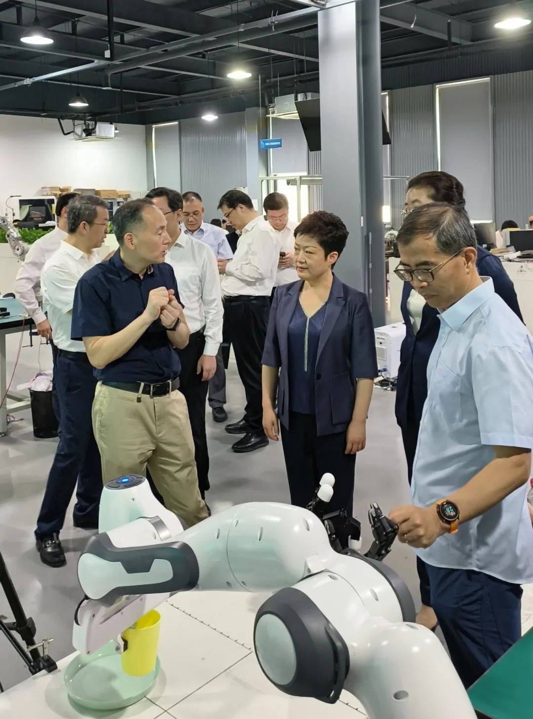 张彤率队赴上海开展产业招商,对接协作