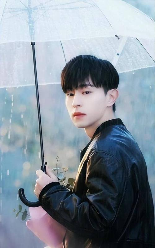 邓伦彻底退圈!注销工作室,本人邋遢发福至160斤,已转型成商人