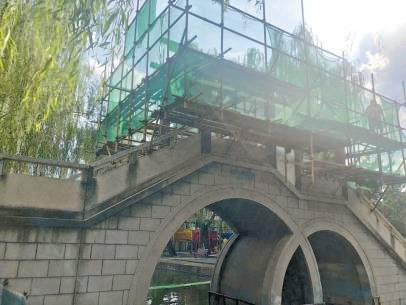 团结湖公园“小步快跑”修缮老旧设施