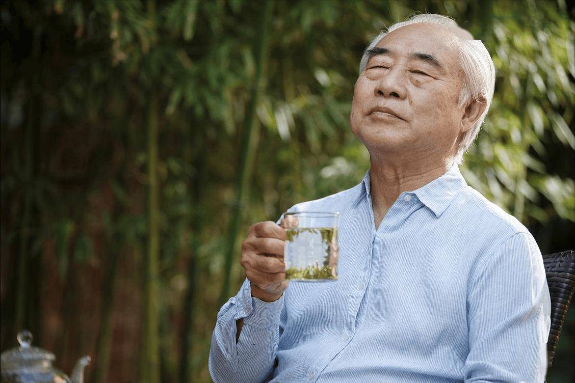 品茗
叶水会得肺癌吗（品茗
叶对肺癌有影响没有）《品茗茶叶礼盒价格》