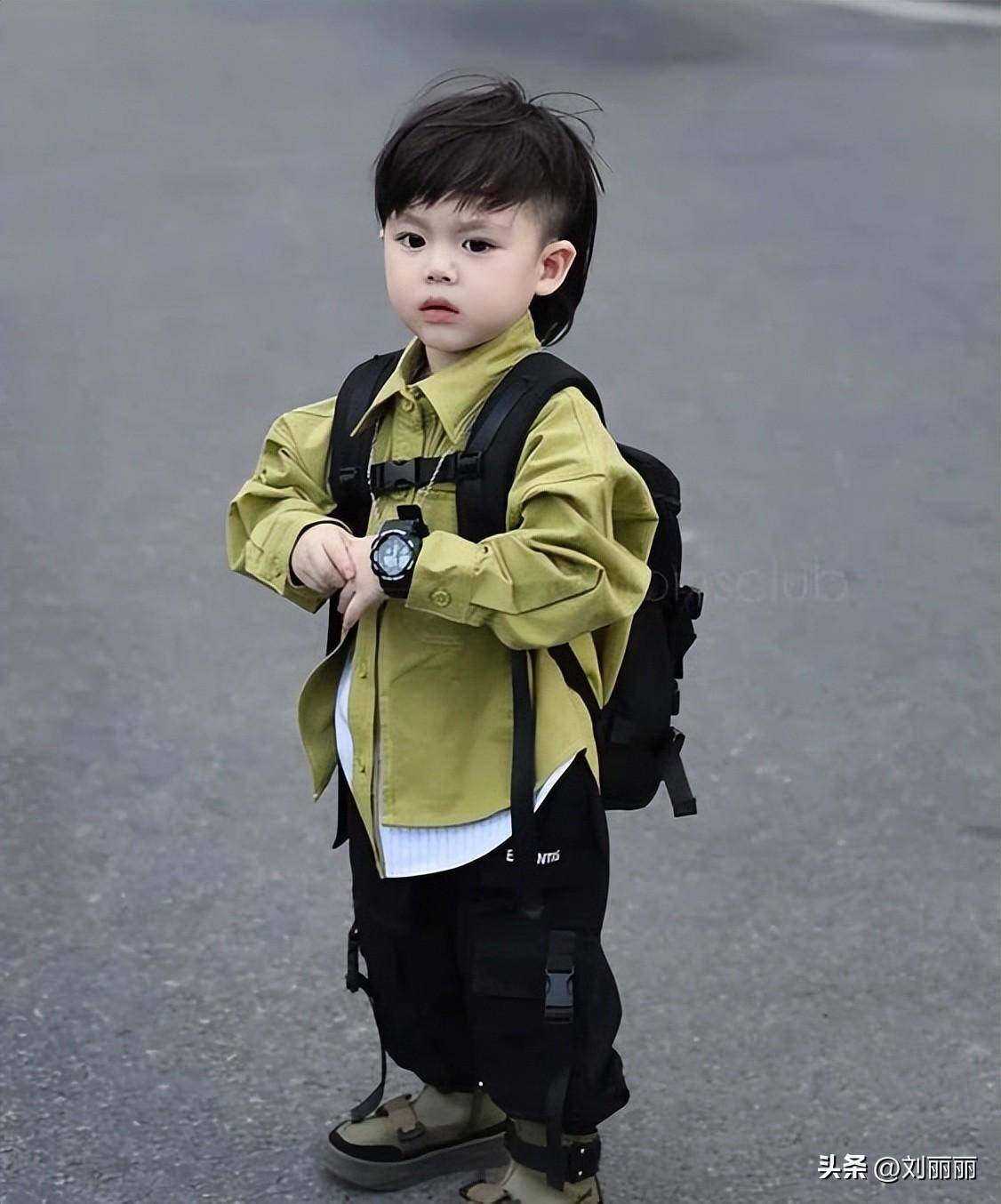 最帅气的三种小男孩发型