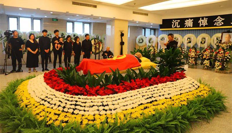 “延安娃”、“红墙御医”王敏清同志告别仪式在北京医院隆重举行（组图）