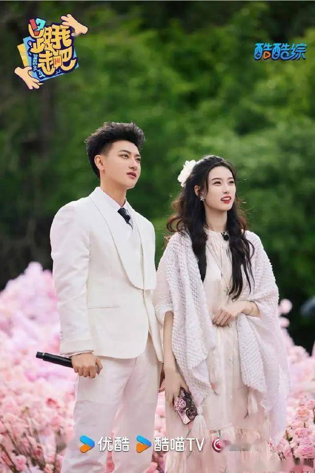 黄子韬老婆 结婚照图片