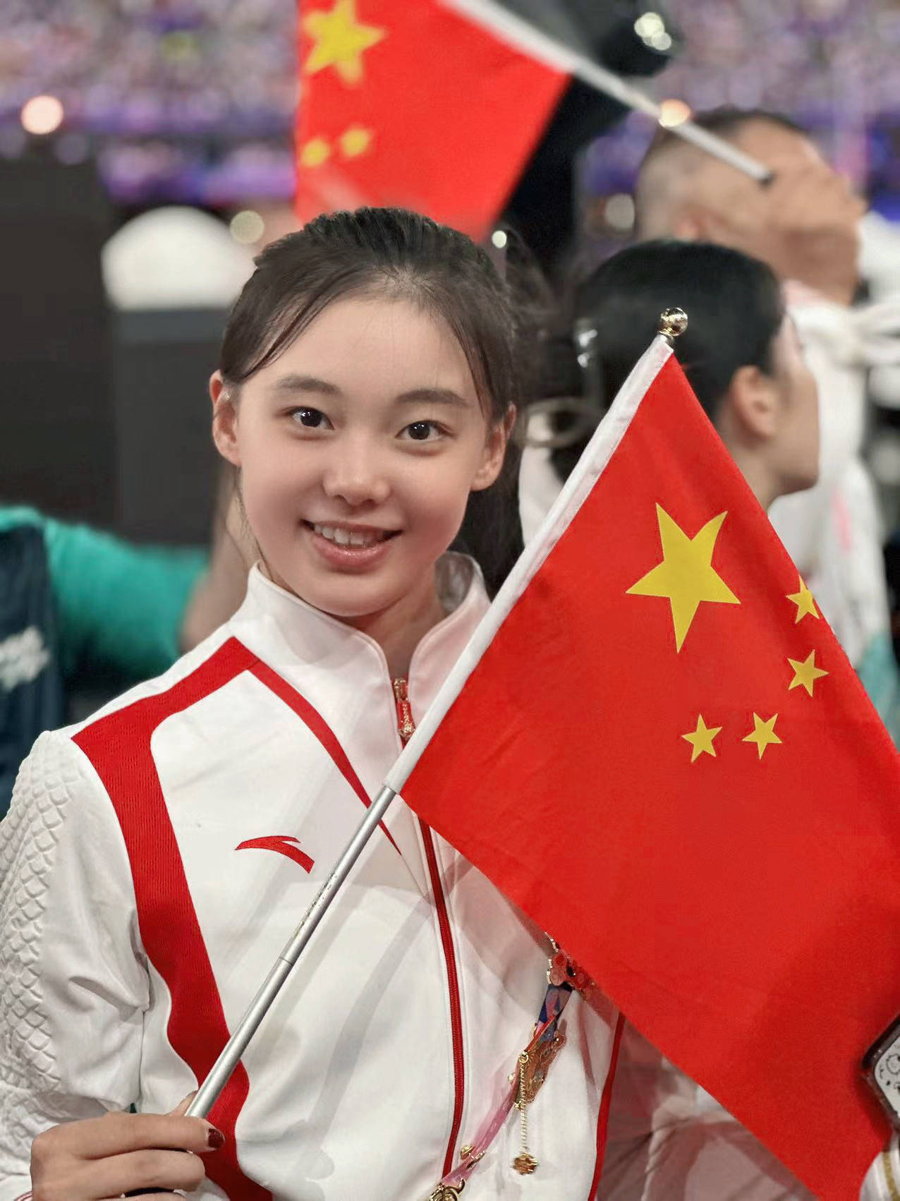 奥运冠军丁欣怡的荣耀与艰辛:坎坷之路,终抵星空