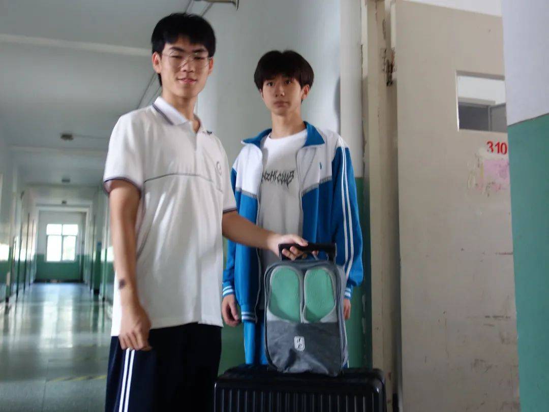 今天,宝坻一中2024级新生报到!