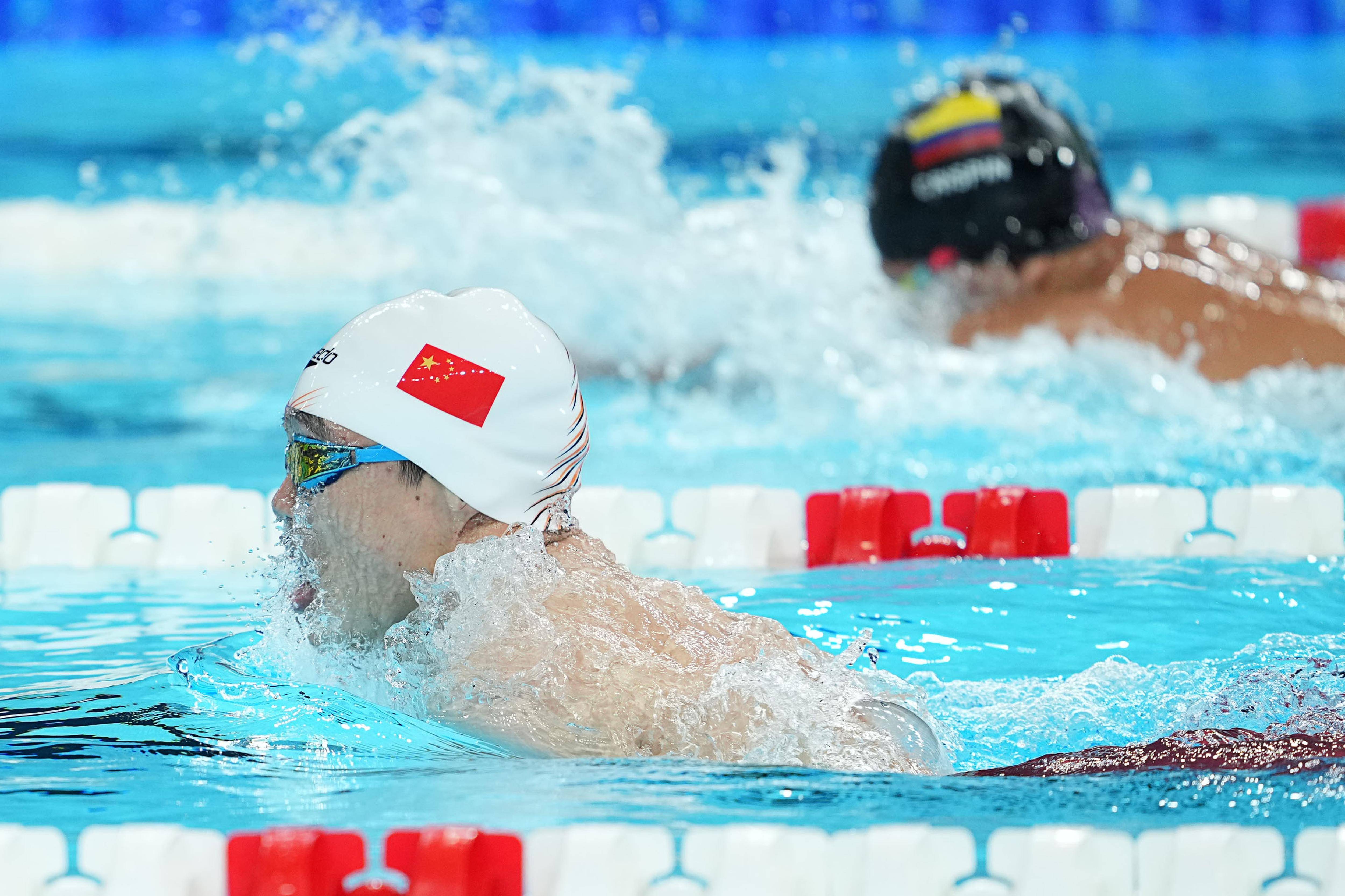 巴黎残奥会|游泳——杨洪夺得男子200米个人混合游sm6级冠军并打破