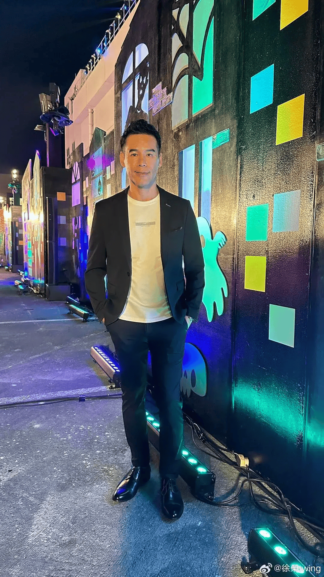 tvb男星17岁儿子成职业足球员,曾年花40万英国深造_徐荣_徐朗_观众