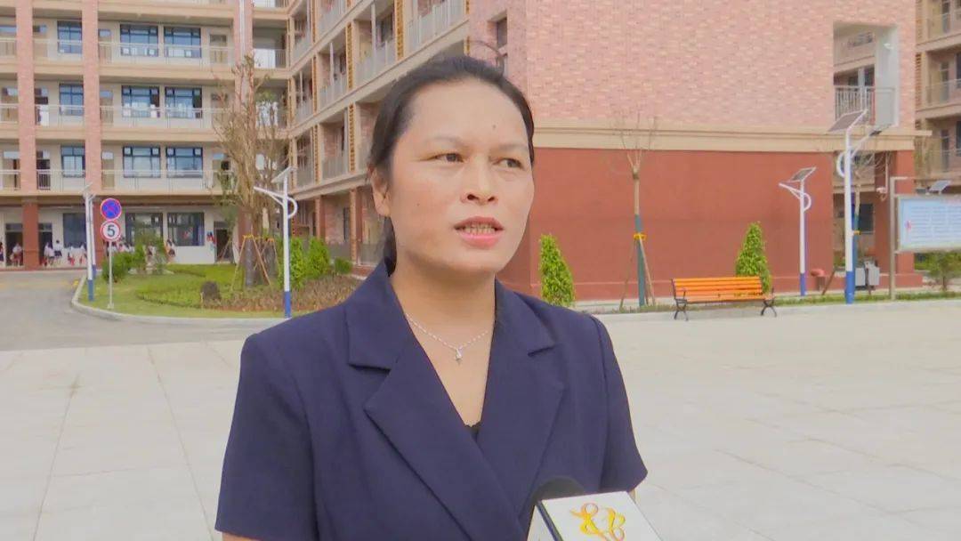 "家门口"的好学校再添新!龙圩区这两所新学校正式揭牌启用