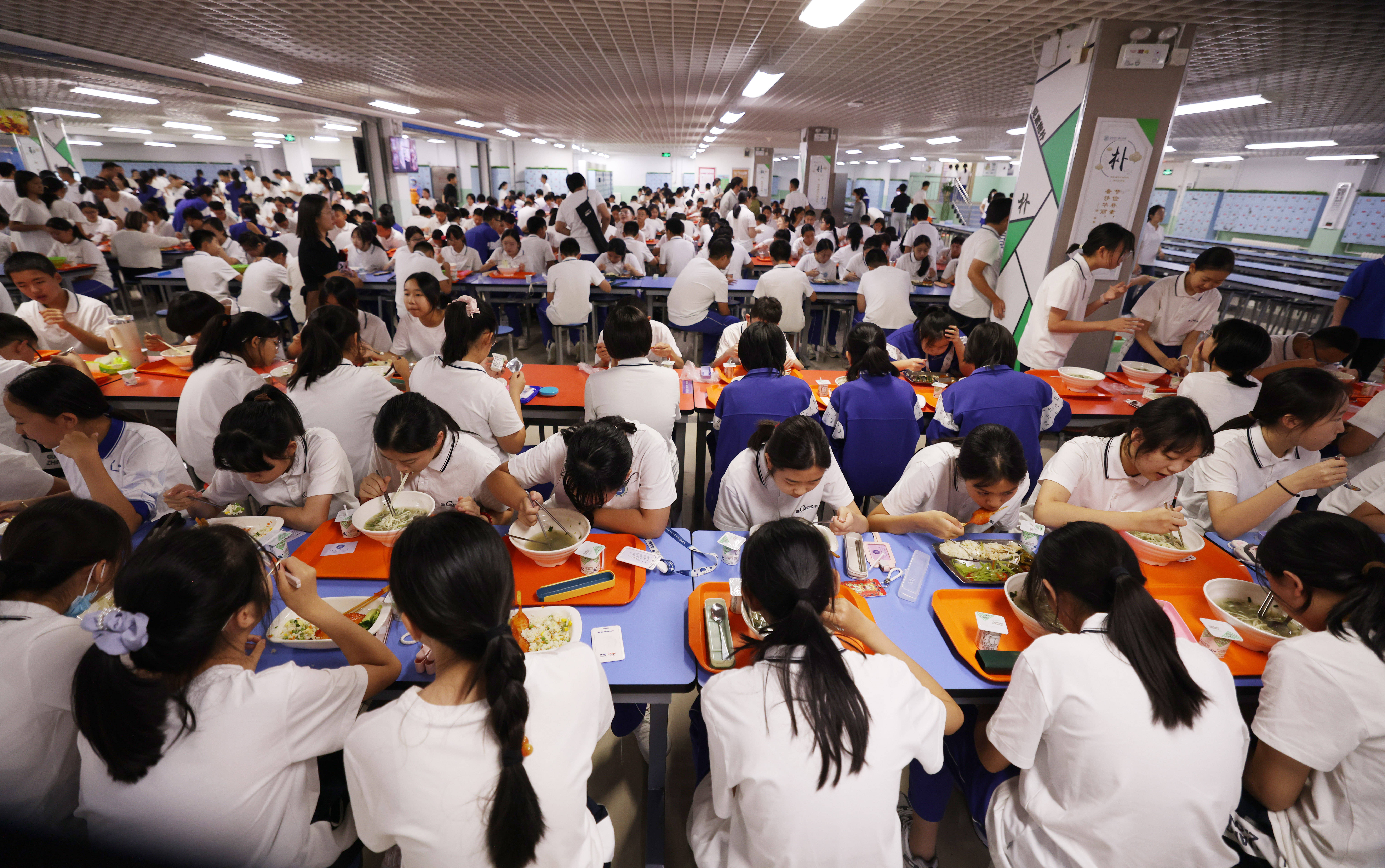实现"桶餐到班",提前自由点餐,北京中小学校园餐有了新变化_食堂_智慧
