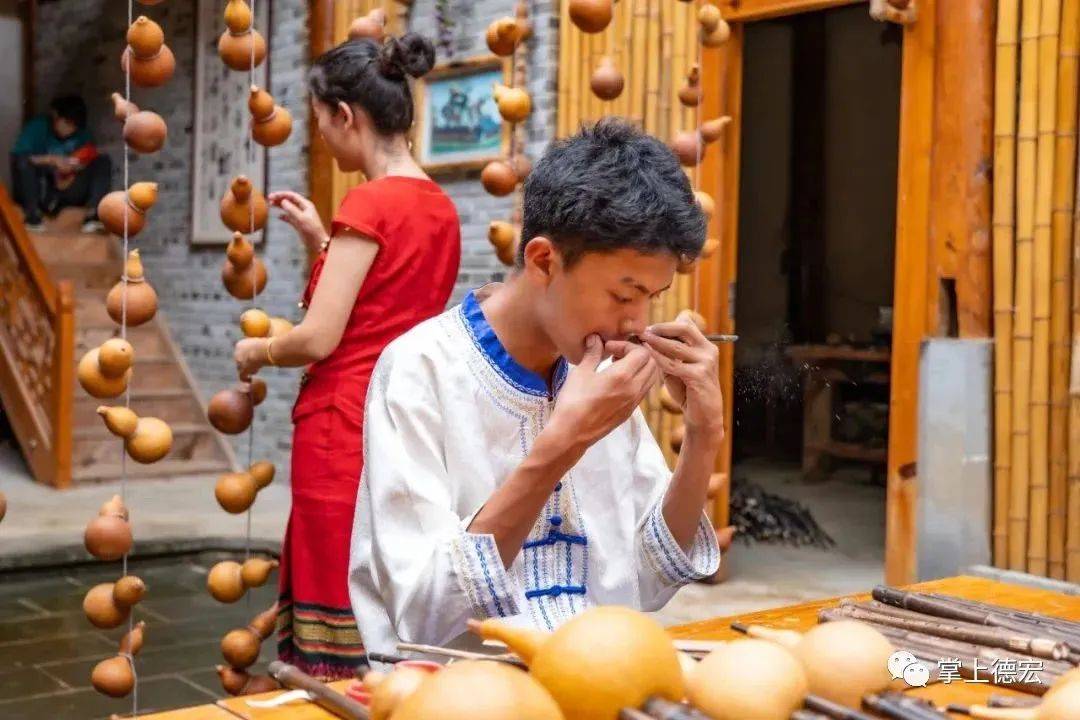 跟着赛事游云南 | 品游梁河"葫芦丝之乡"