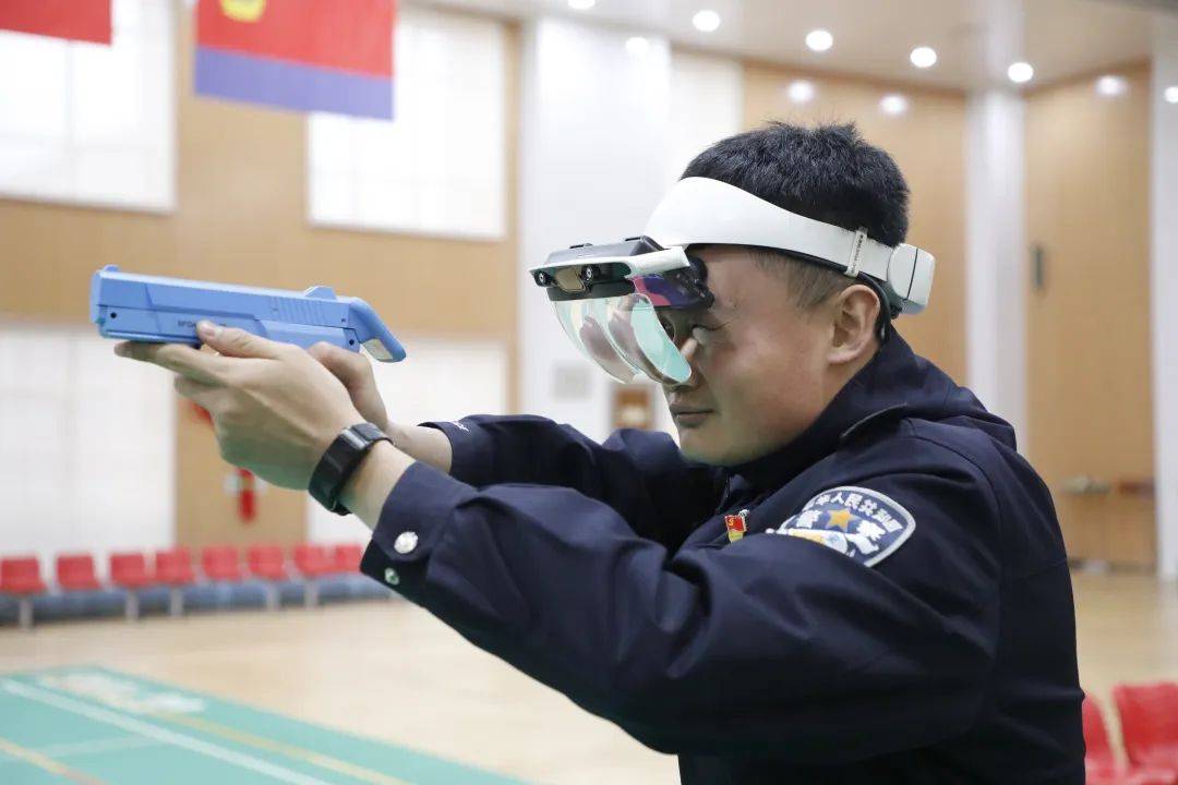 乌海公安:警用装备全面"上新" 科技兴警效能"升级"