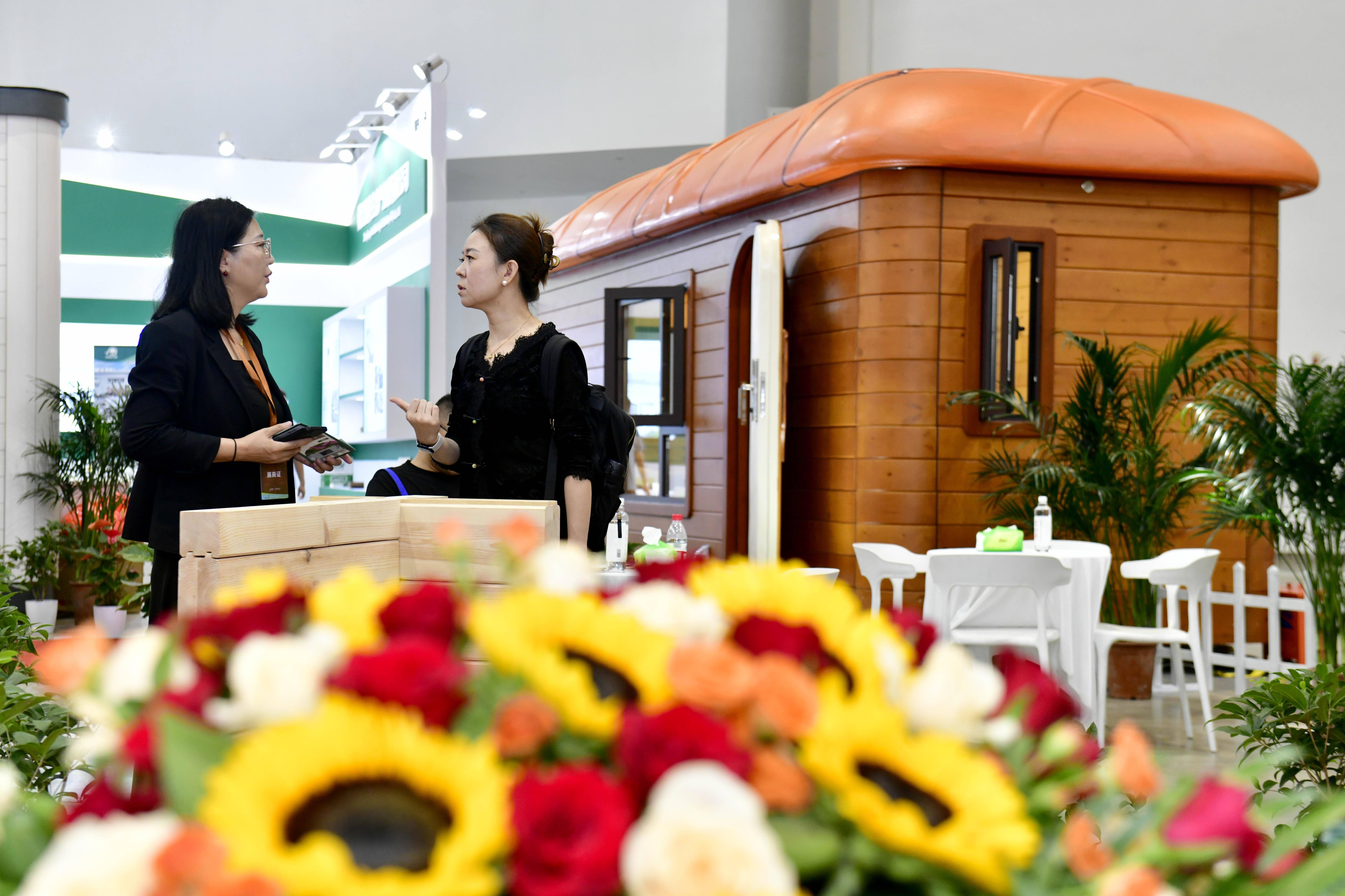 中国（日照）木结构和旅居产业展览会开幕