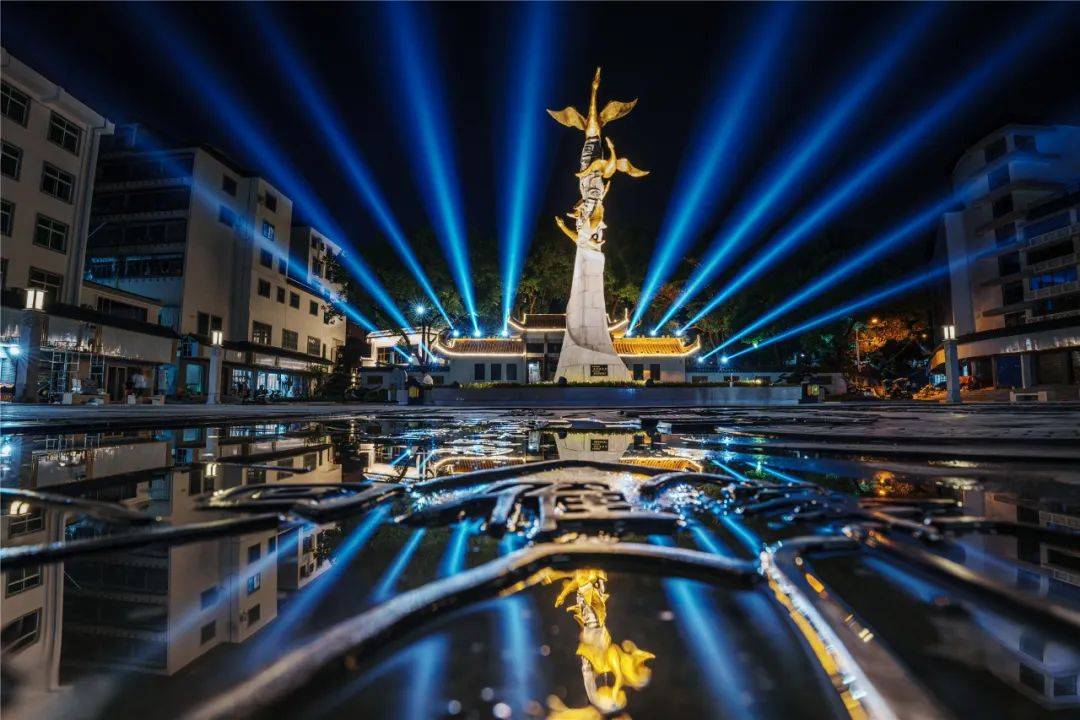 《峰前回雁》张志伟拍摄地:雁峰区《雁鸣溪夜市》王渝媛拍摄地:高新区