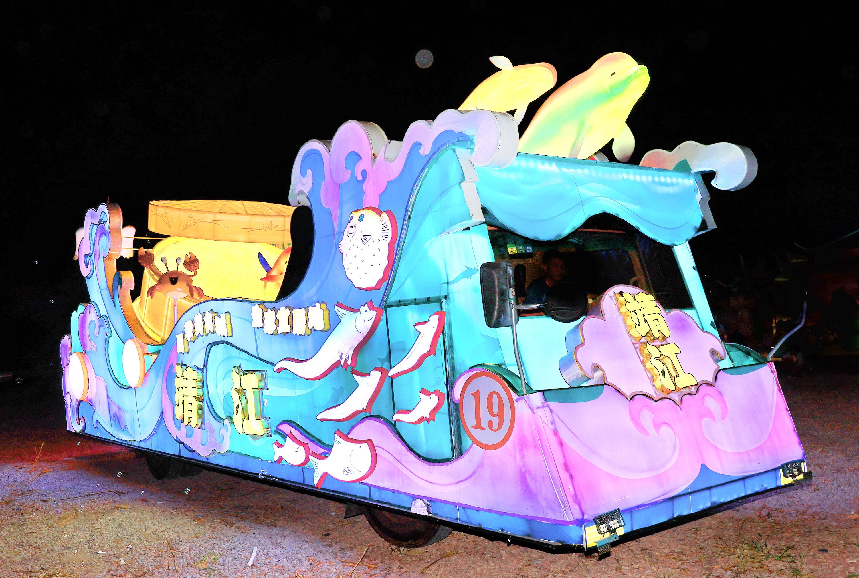 25辆花车巡展12个区,今年上海旅游节花车巡展都有哪些亮点?