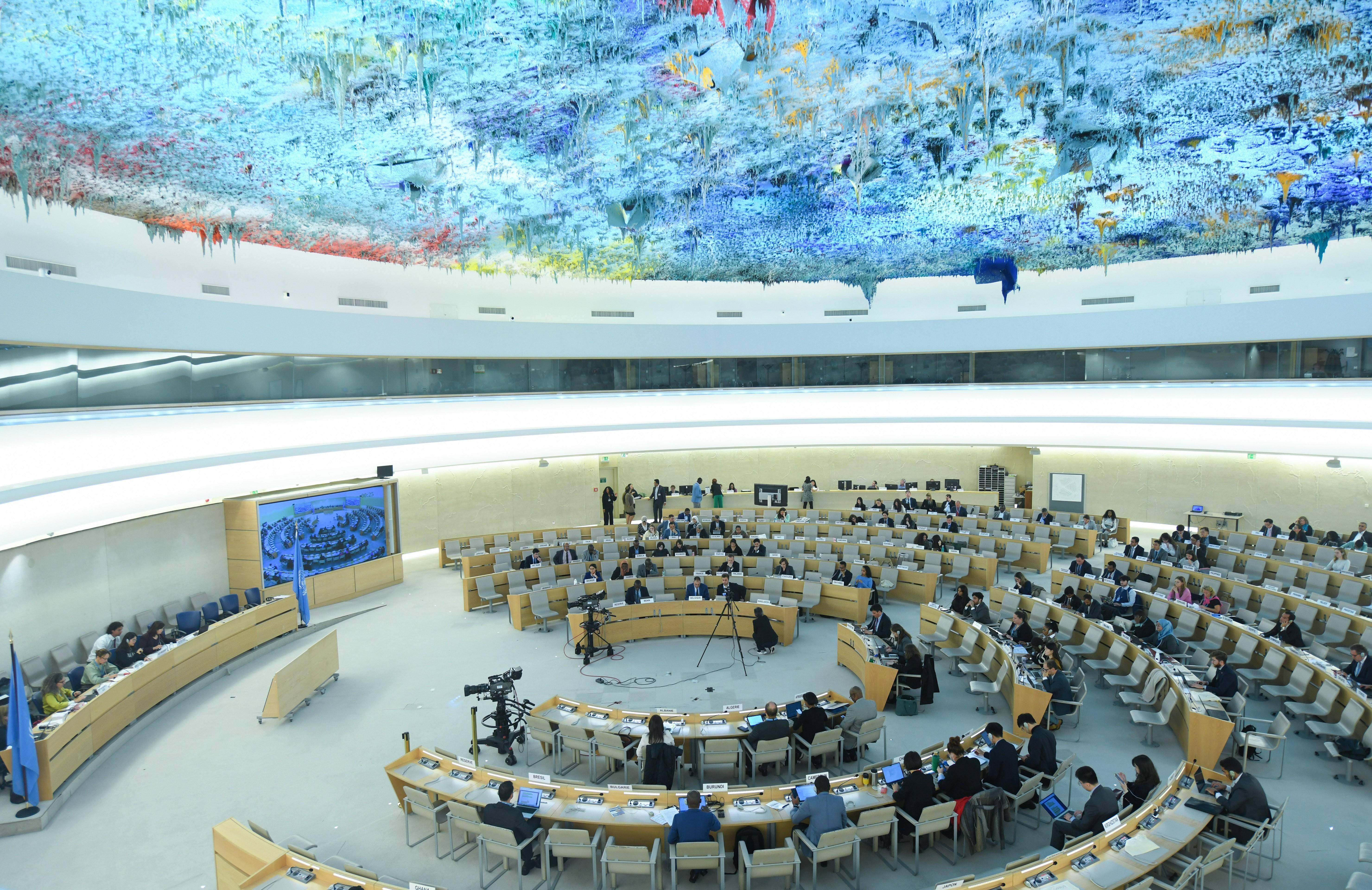 中国代表敦促美等西方国家立即取消对华非法单边制裁