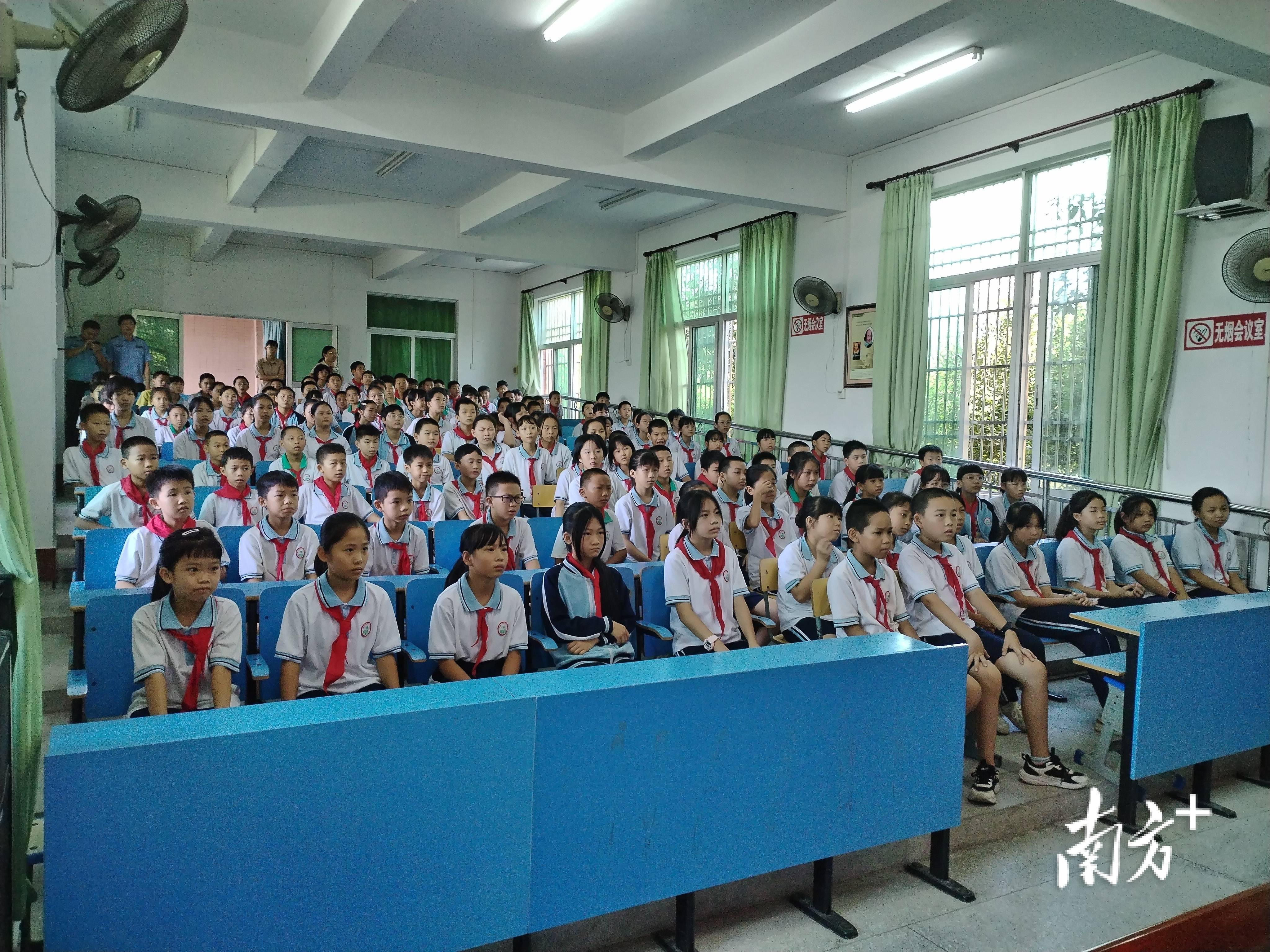 兴宁市兴城中心小学图片