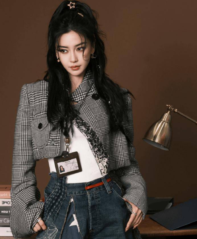 黄晓明仅用一张照片,便"狠狠"打了杨颖的脸,当年倪妮说的没错