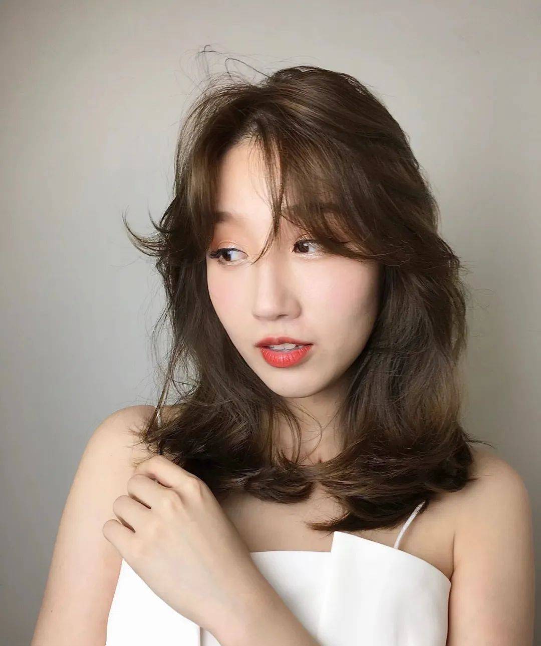 层次感中发烫发摆脱路人感