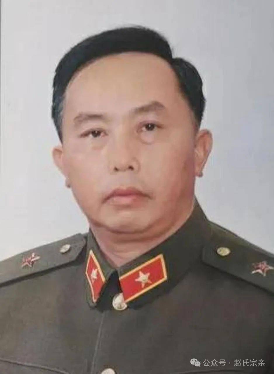 何其宗:自卫反击战中立功,1990年成中将,56岁退役,原因存争议