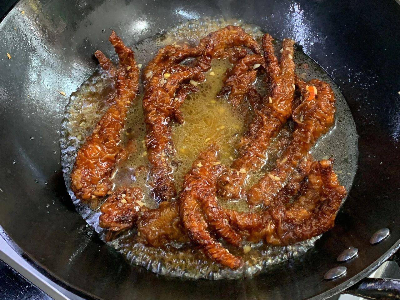 为什么虎皮鸡爪煮过之后就没有虎皮了(为什么虎皮鸡爪煮过之后就没有虎皮了呢) 为什么虎皮鸡爪煮过之后就没有虎皮了(为什么虎皮鸡爪煮过之后就没有虎皮了呢)