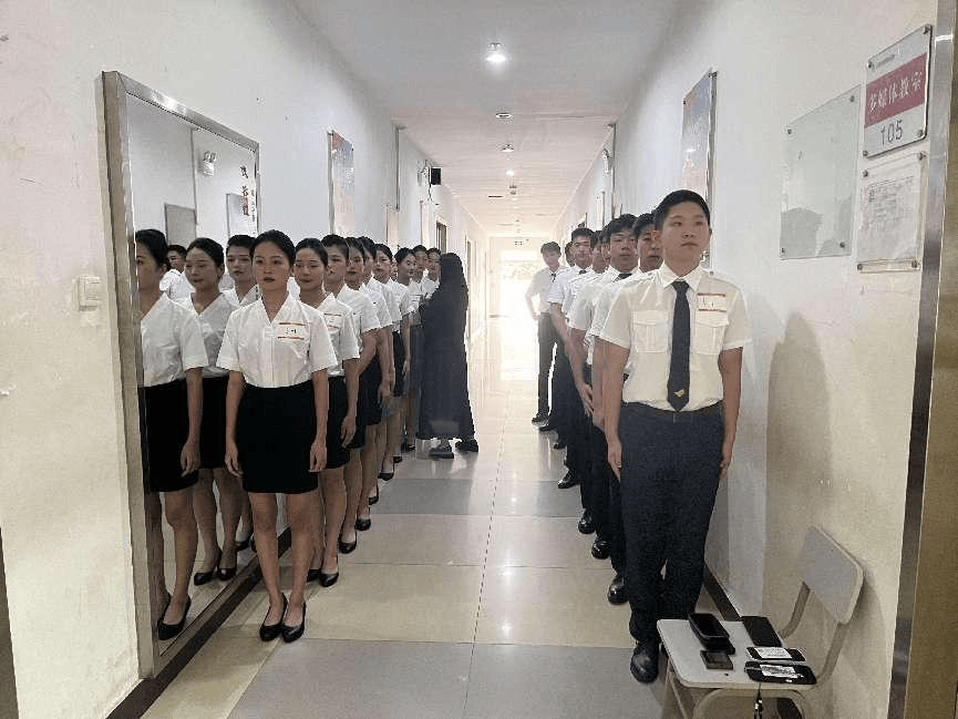 122人通过航司终审 三亚航院新学期实习就业再创佳绩_招聘_航空集团