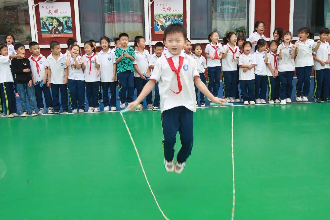 跃动童心 绳彩飞扬—车站小学庆祝中华人民共和国成立75周年跳绳比赛