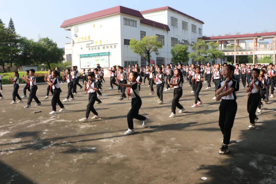 热烈祝贺均安镇南沙小学2024年广东省校园武术星级学校授牌仪式暨