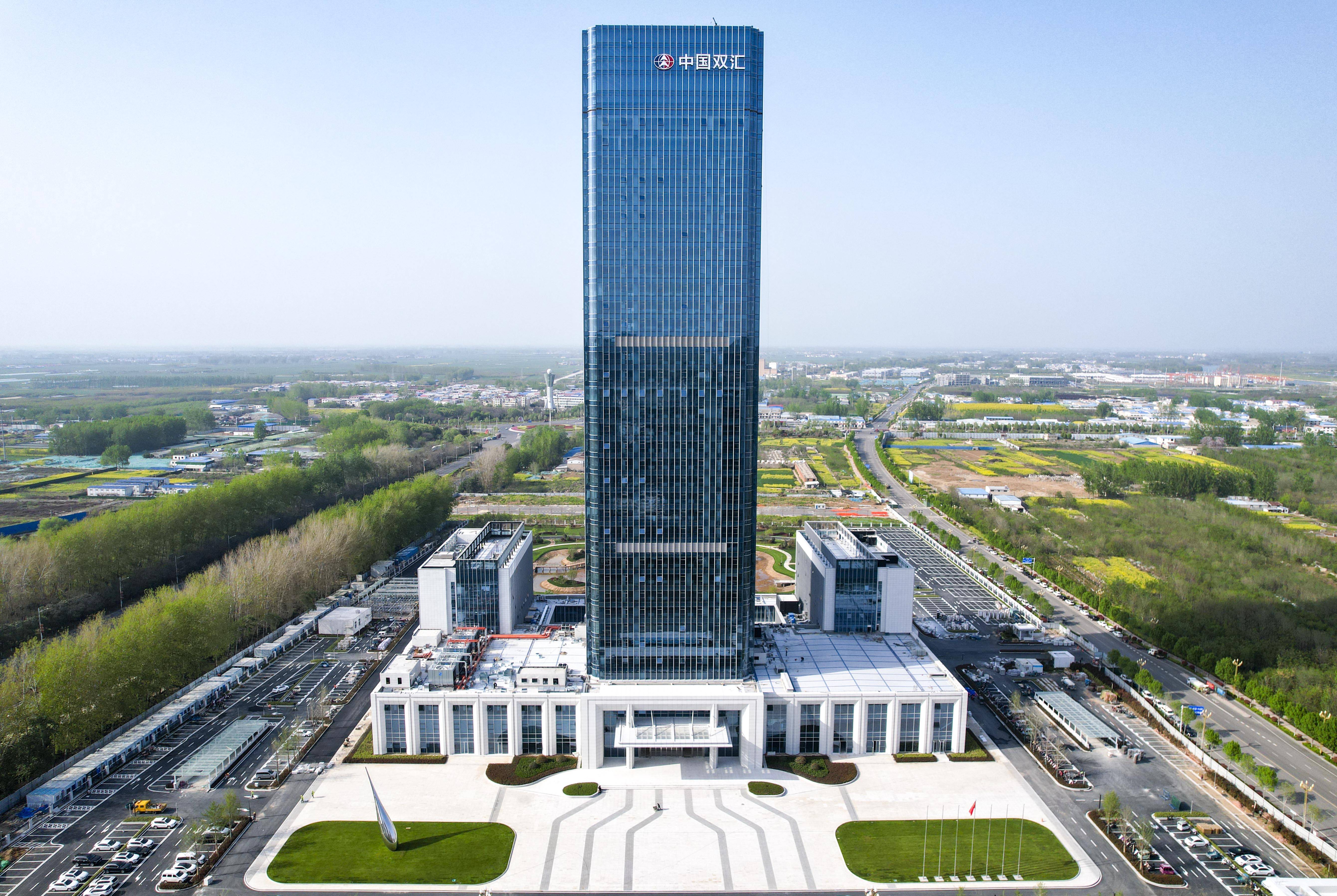 6亿吨,人均达到45公斤,中国肉类人均由15公斤发展到去年的68公斤.