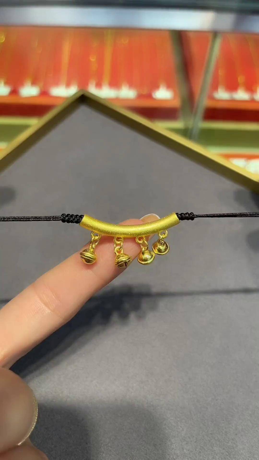 足金999 铃铛弯管搭配转运珠编绳,寓意:四季平安,心愿达成