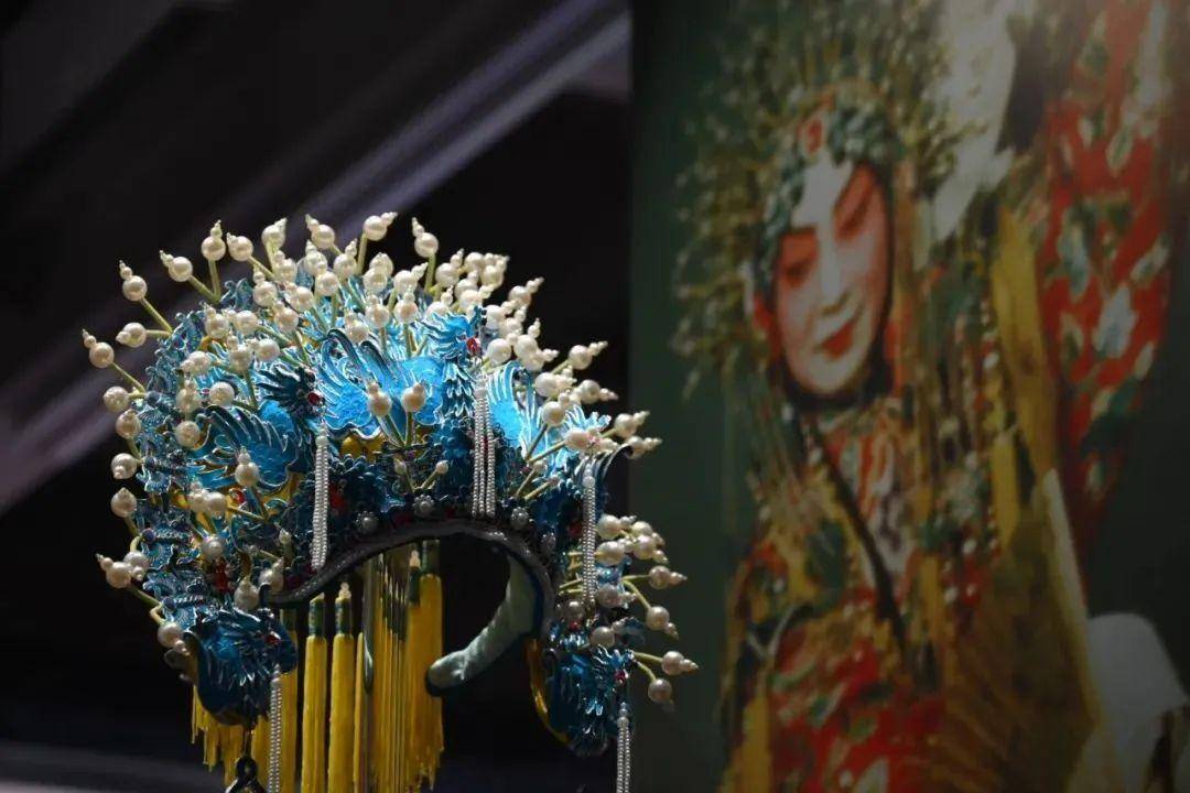 "纪念梅兰芳诞辰130周年:九畹华姿——梅兰芳戏曲表演手势展""府苑