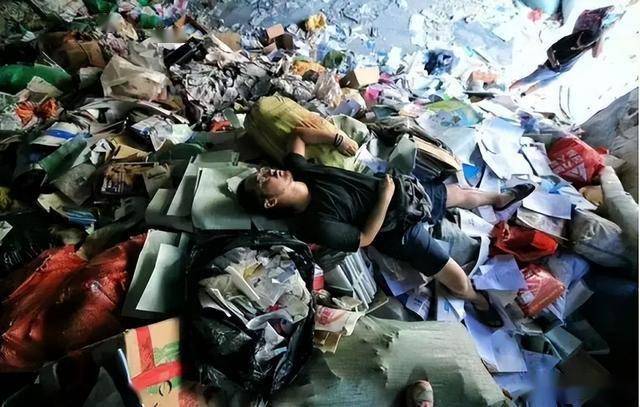 985高材生，毕业后痴迷捡垃圾，8年捡1200㎡，轻松实现财富自由-捡垃圾的高材生