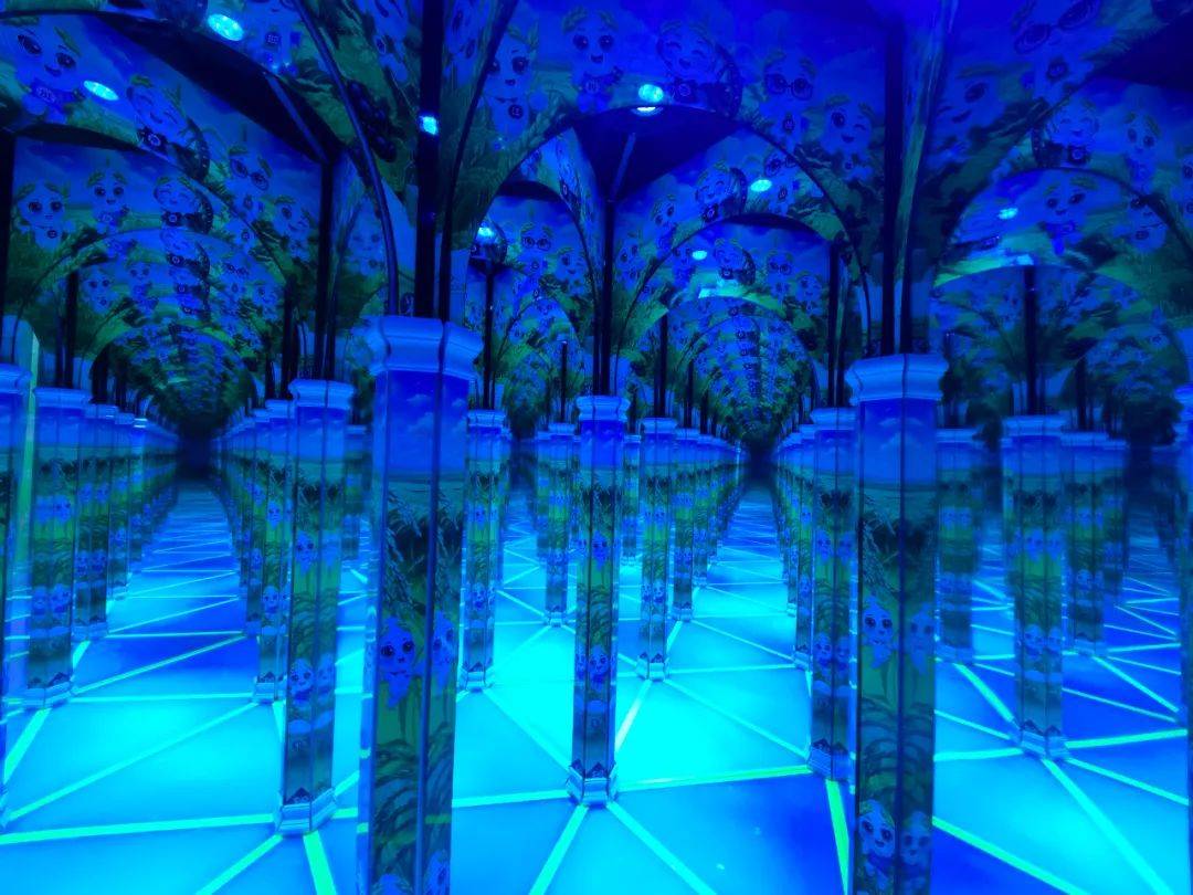 网红都喜欢~最值得打卡的网红镜子迷宫,请pick一下!