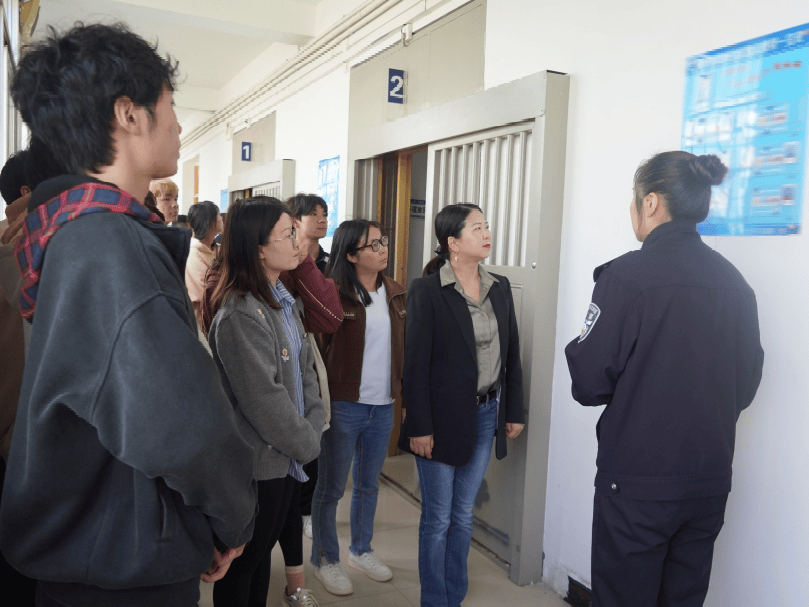 礼赞祖国 构筑新生——羊艾监狱举办监狱开放日活动