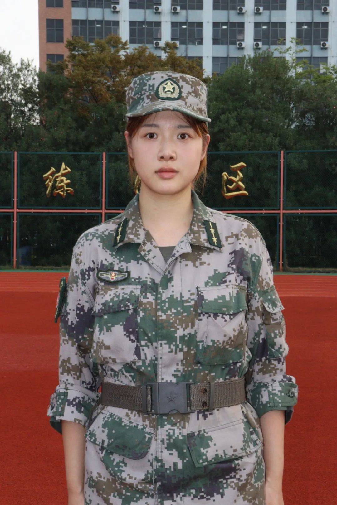 快来pick你心中的最美教官