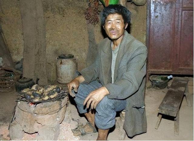 为什么大部分光棍到了50多岁就很快没了?4个原因,农村更普遍