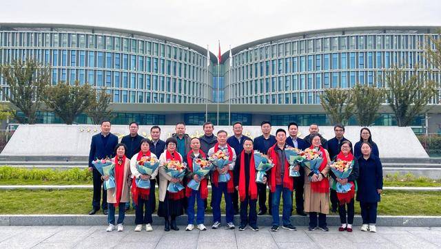 江苏省宿豫中学举行荣休教师欢送会