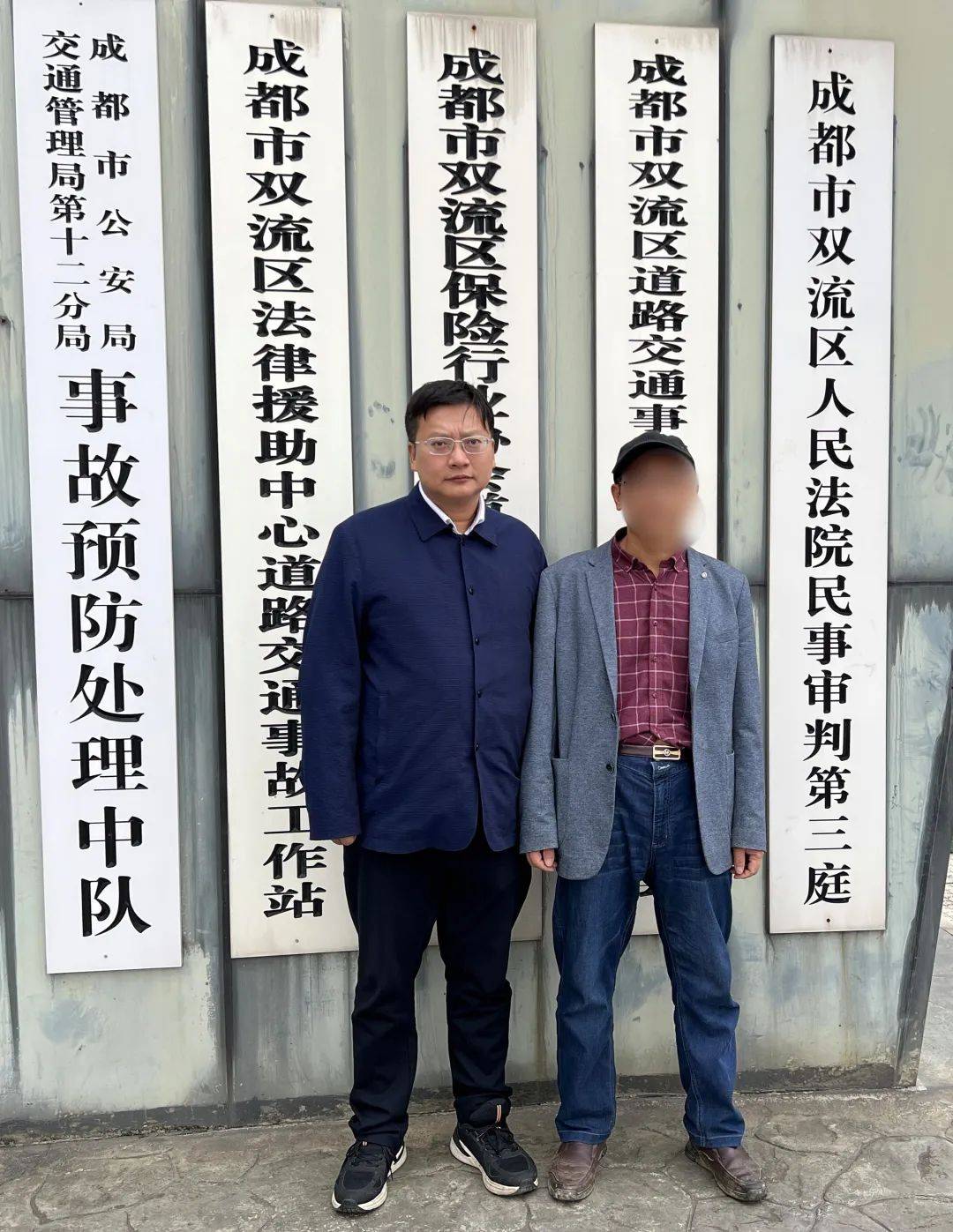 “成都女童小区内遭碾压身亡”最新进展：司机家属称将起诉特斯拉