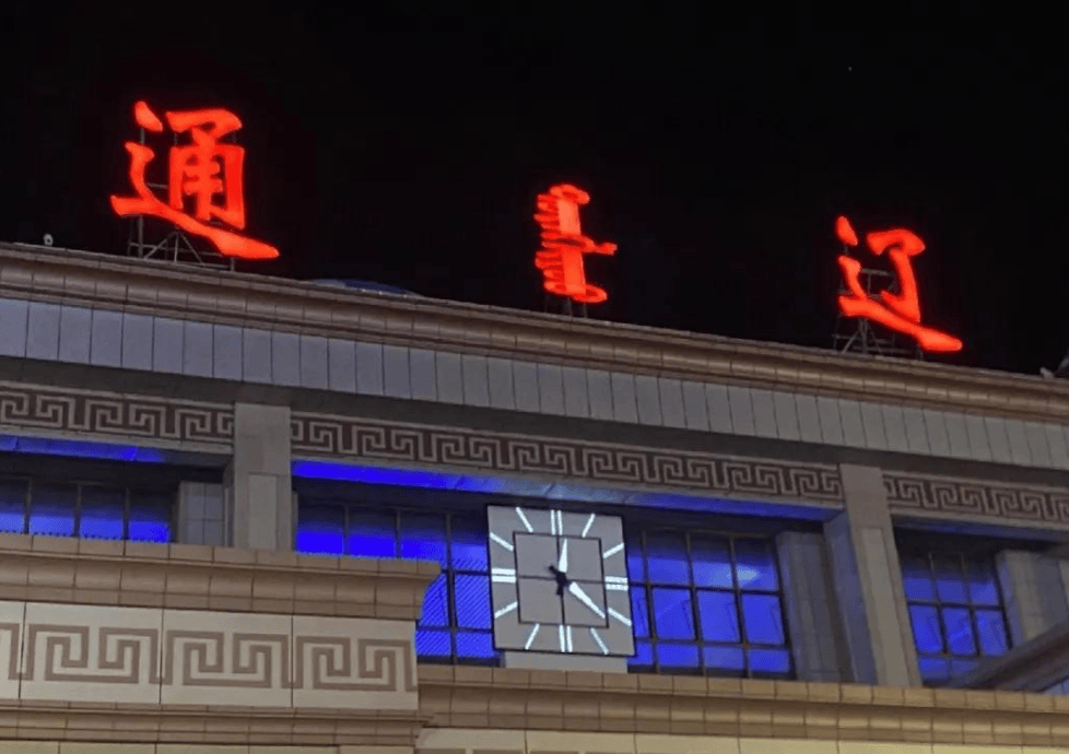 2017年,女儿在卧室被砍死,70岁粗心父亲与她同吃同睡,半月后才发现