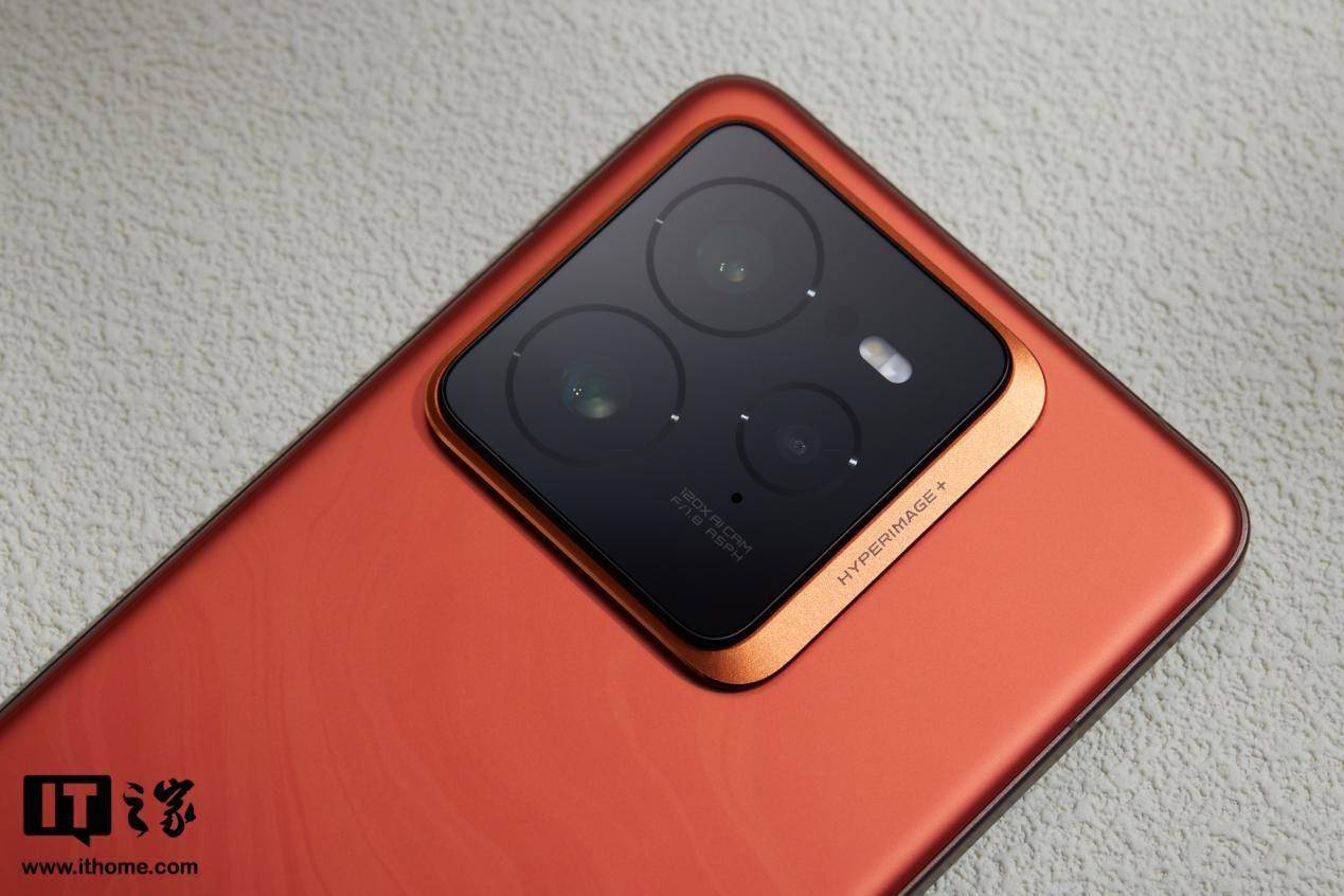 realme 真我 gt7 pro 手机配备 5000 万超光影潜望长焦