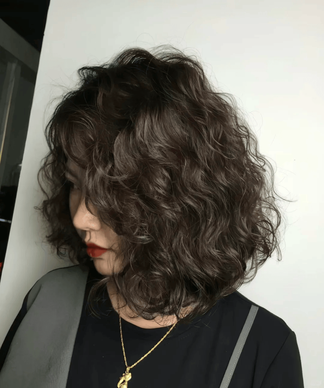 蓬松慵懒短发卷,优雅大气又高级