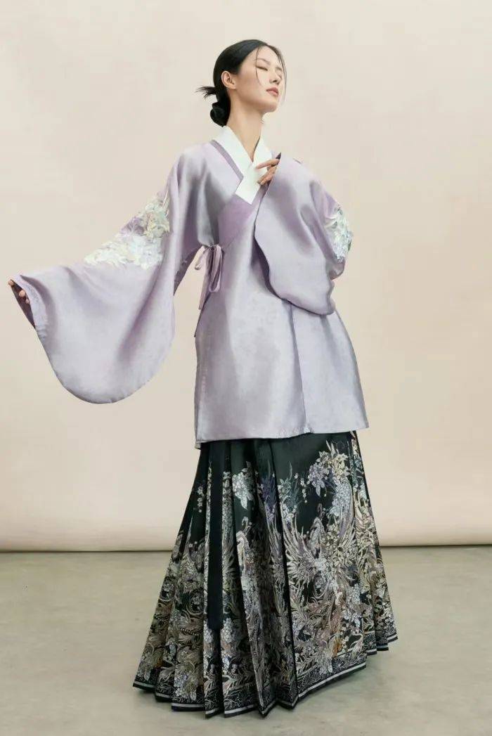 穿越千年的通勤秘籍!国风达人遇上ai,这场汉服秀典全程高能