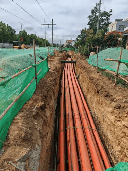 1亿!王台环台东路电力下地工程实现管道全线贯通