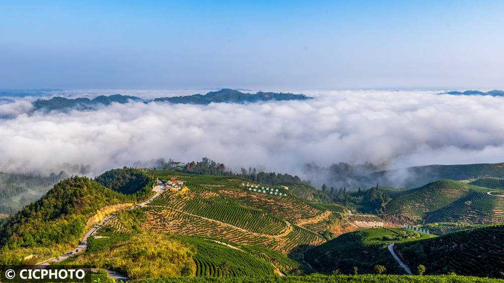 雾漫城乡 云绕山峦(图18)